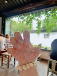 -丽心自助美甲美睫