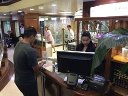 前台-南京美发店