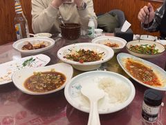 -湖南人家湘菜馆(镇江路店)