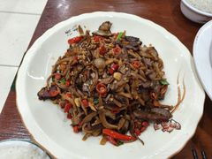 -湖南人家湘菜馆(镇江路店)