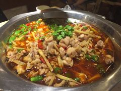 -兔行天下-鸿鹤鲜锅兔(中海国际店)