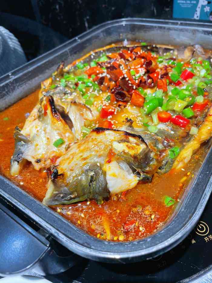 一城一味巫山烤全鱼(东胜店)-"找了一个价格合适的烤鱼来吃,三个人,两