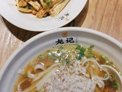 -湘人龙记老长沙米粉(鸟巢店)
