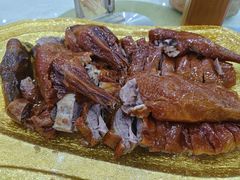 -巨元河鲜酒楼·清远特色菜名店(英德店)