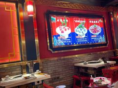 -爱你您·自家鱼塘·活水喷泉鱼火锅(八里店)