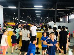-嘿哟动霸CHUA·新潮玩运动娱乐中心·蹦床滑冰团建乐园