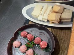 -尚尚仙·酸汤猪手·猪肚鸡火锅(华联万柳购物中心店)