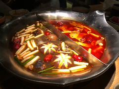 台式麻辣锅-湊湊火锅·茶憩(杭州湖滨银泰in77店)