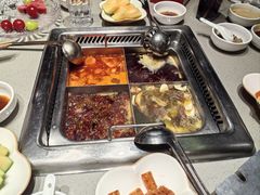 -海底捞火锅鲜切牛肉主题店(长寿路店)