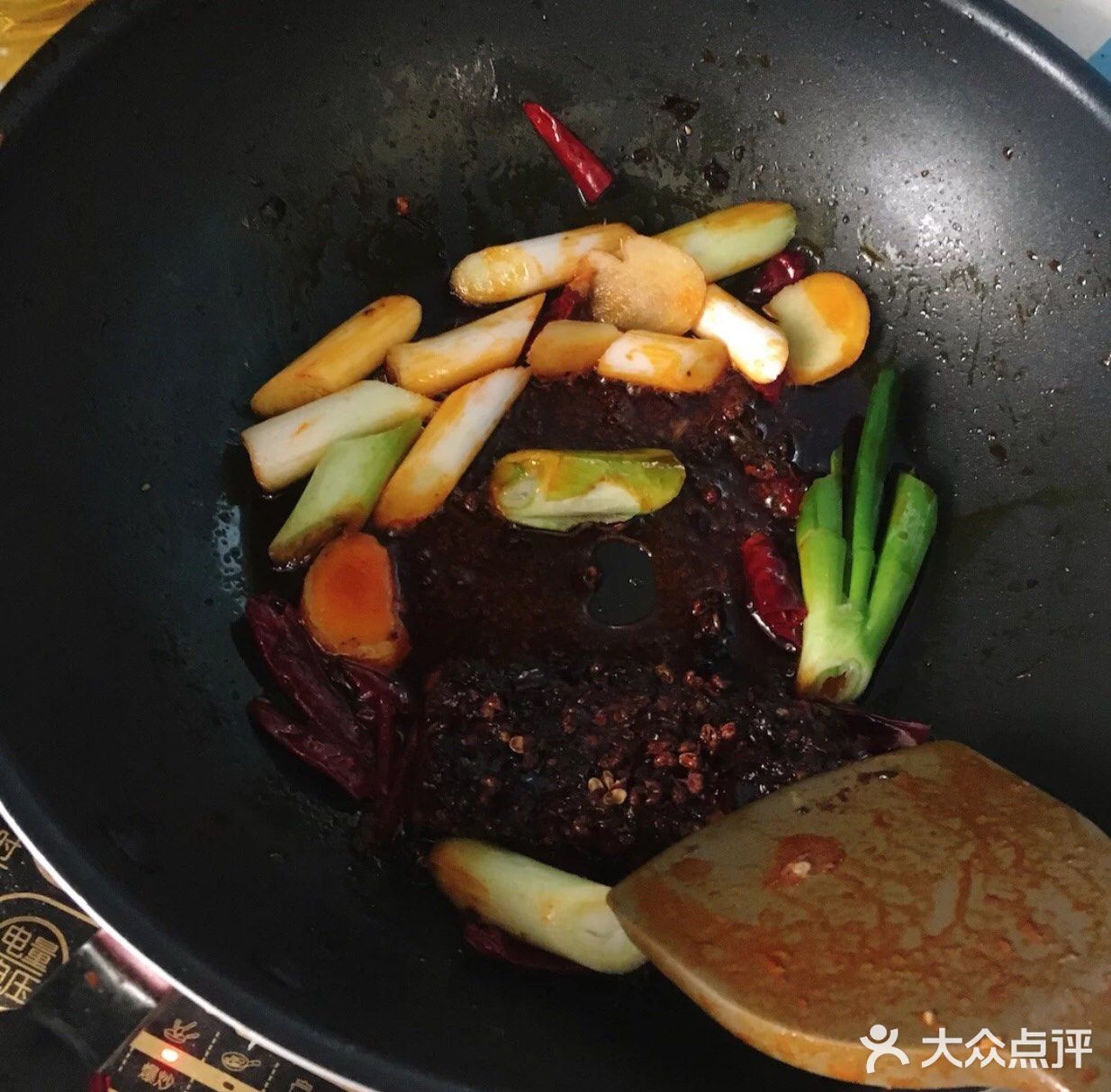 简单易做的家庭版辣椒鸡块大盘鸡