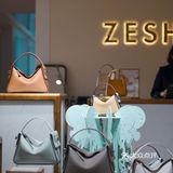 店员小姐姐介绍说是爱马仕菜篮子的同款皮质