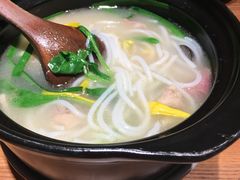 云南过桥米线-云海肴·汽锅鸡·云南菜(高德置地店)