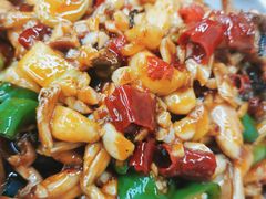 牛蛙爱上虾-小民大排档(光谷店)