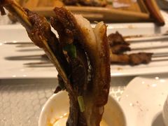 馕坑果木烤羊排-巴扎美食·新疆菜·西域歌舞表演餐厅(新疆大厦店)