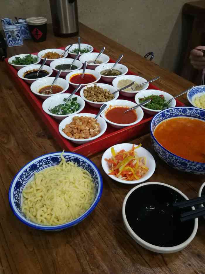 老陕北抿节-"和延安所有的面馆一样,并无太大特色可言.