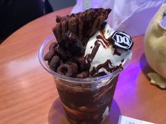 扑扑满杯巧克力配蛋糕华夫脆-DQ·蛋糕·冰淇淋(三亚青春颂店)