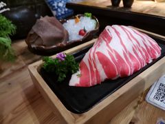 -湊湊火锅·茶憩(杭州湖滨银泰in77店)