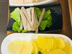 -左庭右院鲜牛肉火锅(浦江欢乐颂店)