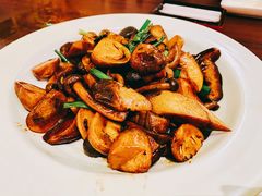 青城山炒香菌-君悦酒店·1881·北京烤鸭