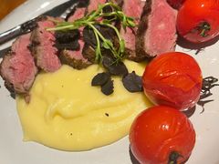 -JINNS锦时 steak&pizza(浸信会礼拜堂旧址店)