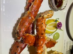 焗烤帝王蟹佐乌鱼子粉及香槟泡沫-The V泽惟·低温慢煮料理