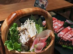 -捞王锅物料理(上海世茂广场店)