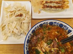 -八百里牛肉汤(盖饭·锅贴·万象城店)