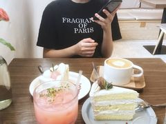 蜜桃蛋糕-野路甜点铺(松柏路店)