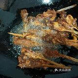 第一次做香炸鸭下巴，好吃又过瘾。