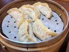 三丁蒸饺-大龙汤包
