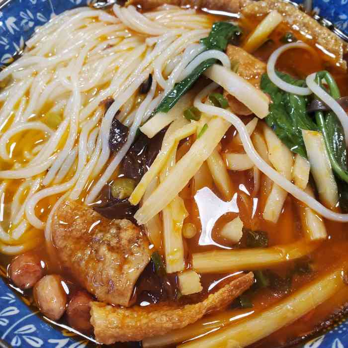 小螺莉螺蛳粉(广福店)-"看到家附近新开一家店,位置不算好,在背人.