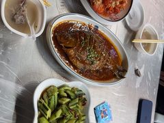-老街烧烤大排档·地道湖北菜·龙虾馆(汉口火车站店)