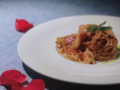 -弦月窗LUNETTE BY AMANDA(复兴路店)