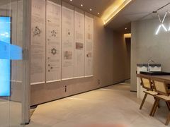 -灸春堂·艾灸·痛症·整脊连锁(之江银泰店)
