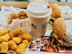 -The Habit Burger Grill 哈比特汉堡(世博店)