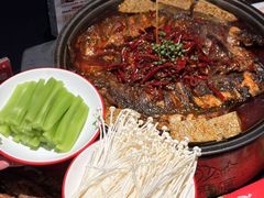 -辣尚瘾·烤鱼·新川菜(牡丹园直营店)