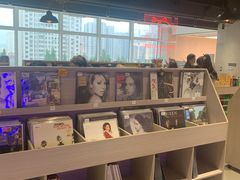 -浣熊唱片店(上海影城店)