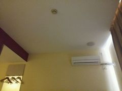 -汉庭(南京上海路地铁站店)