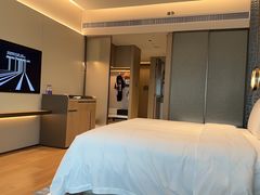 -深圳国际会展中心希尔顿酒店(前海华发冰雪世界店)