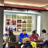想吃正宗的老北京炸酱面来吃方砖厂就对啦