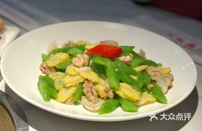 Stir-fried Lettuce with Mixed Ingredients