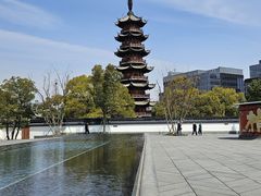 -龙华寺