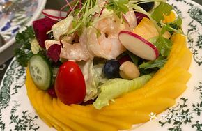 Mango Orange Grilled Shrimp Salad