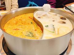 鸳鸯锅底-樾餐厅泰式海鲜火锅(民歌湖店)