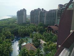 -三亚湾海居铂尔曼度假酒店