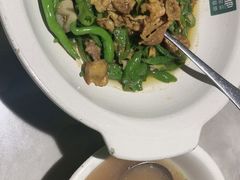 -绿草地·湘菜(酃湖师院店)