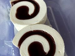 豆沙奶卷-牛姥姥牛奶酪