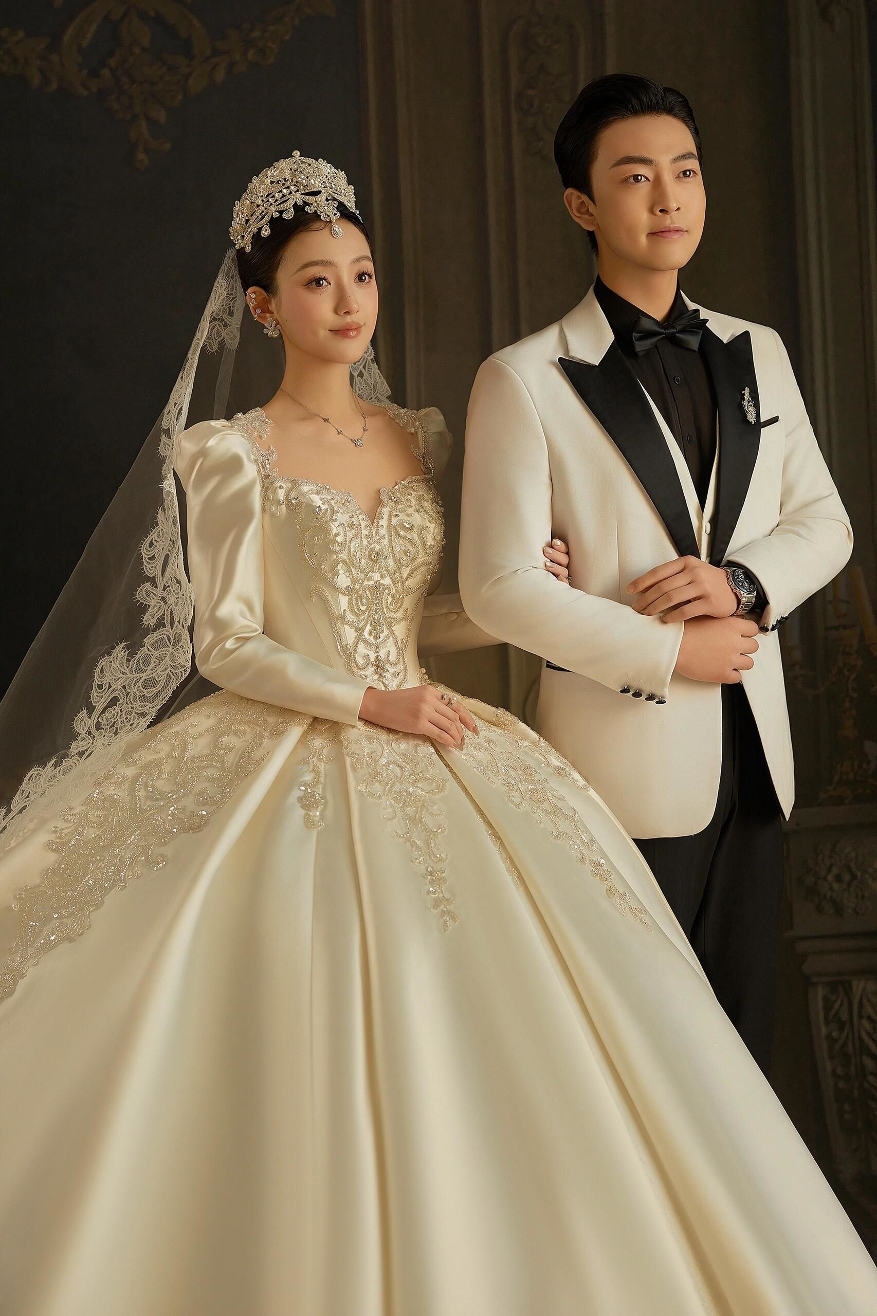 让人拒绝不了的宫廷婚纱照 
简直太美