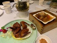 红烧乳鸽-天瑞轩·粤菜餐厅