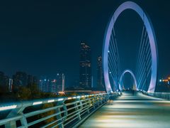 -南京眼步行桥